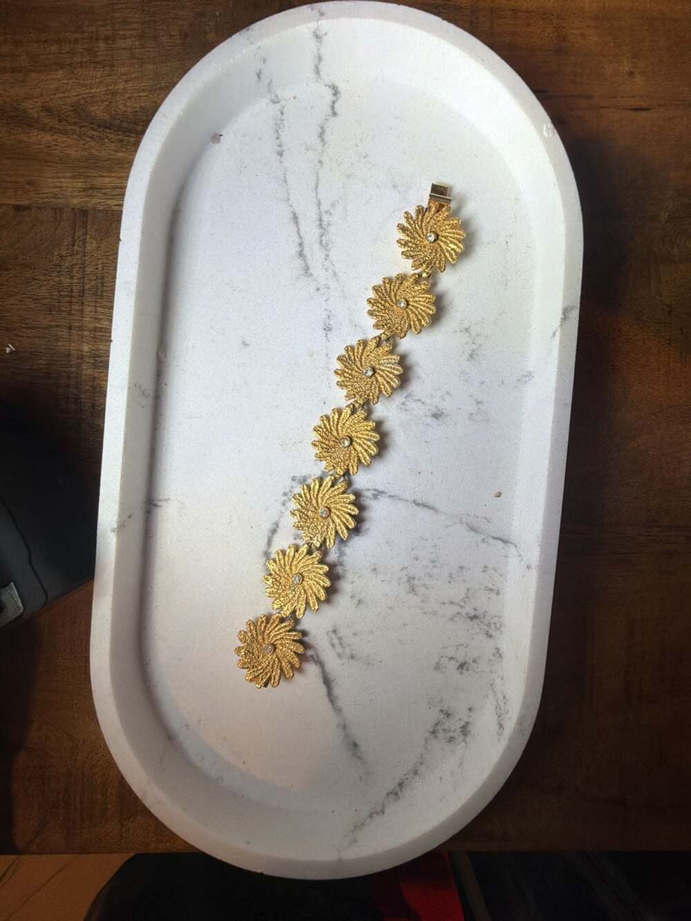 Vintage Gold-Tone Textured Sunflower Flower Link Bracelet with Rhinestone Center